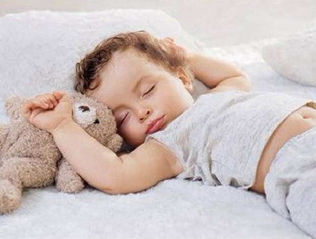 ребенок засыпает только с грудью